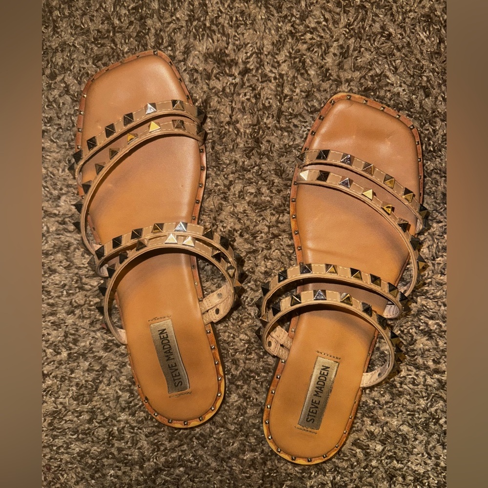 Tan Studded Steve Madden Sandals Size 10